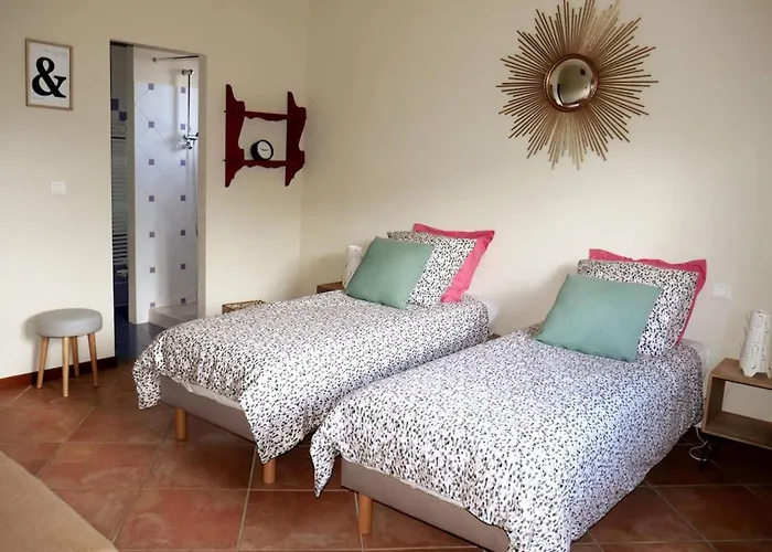 Amuri 4 Heated Swimming Pool بيت للعطل *