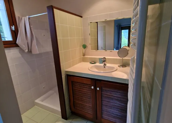 بيت للعطل Amuri 4 Heated Swimming Pool *