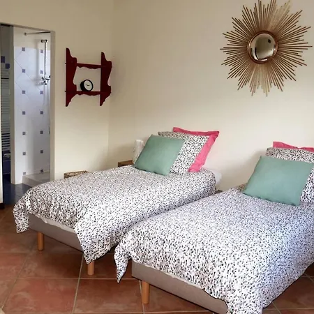 Amuri 4 Heated Swimming Pool Holiday home *