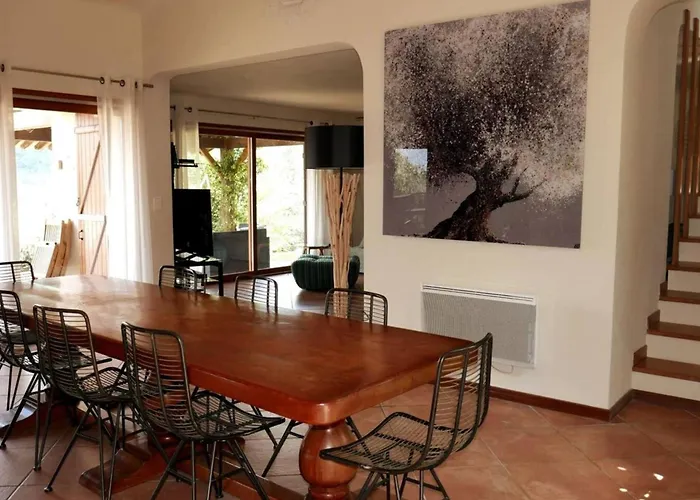 Amuri 4 Heated Swimming Pool Feriehus *